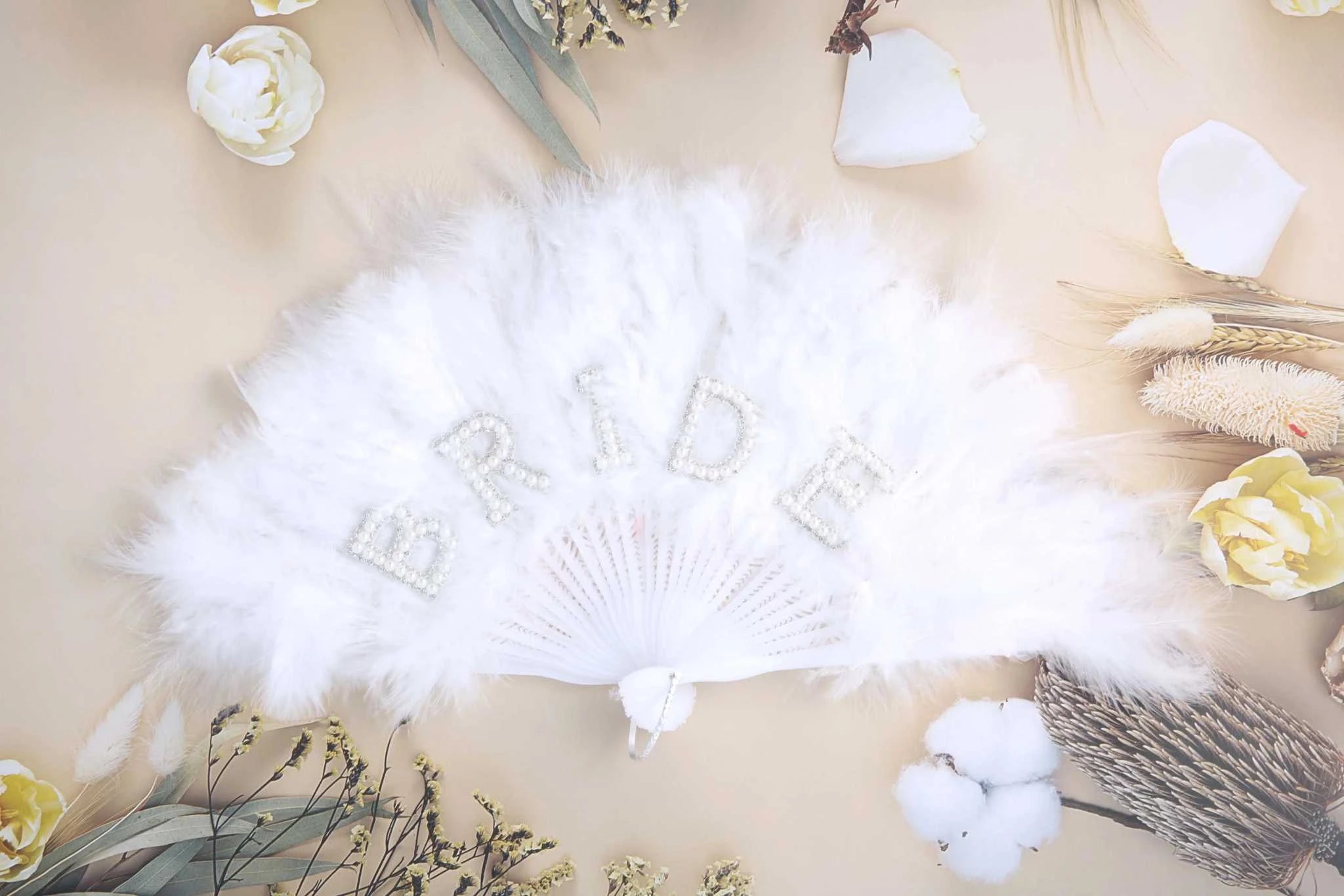Elegant Bride Pearl Feather Fan Dazzling Hand held Bridal Accessory We