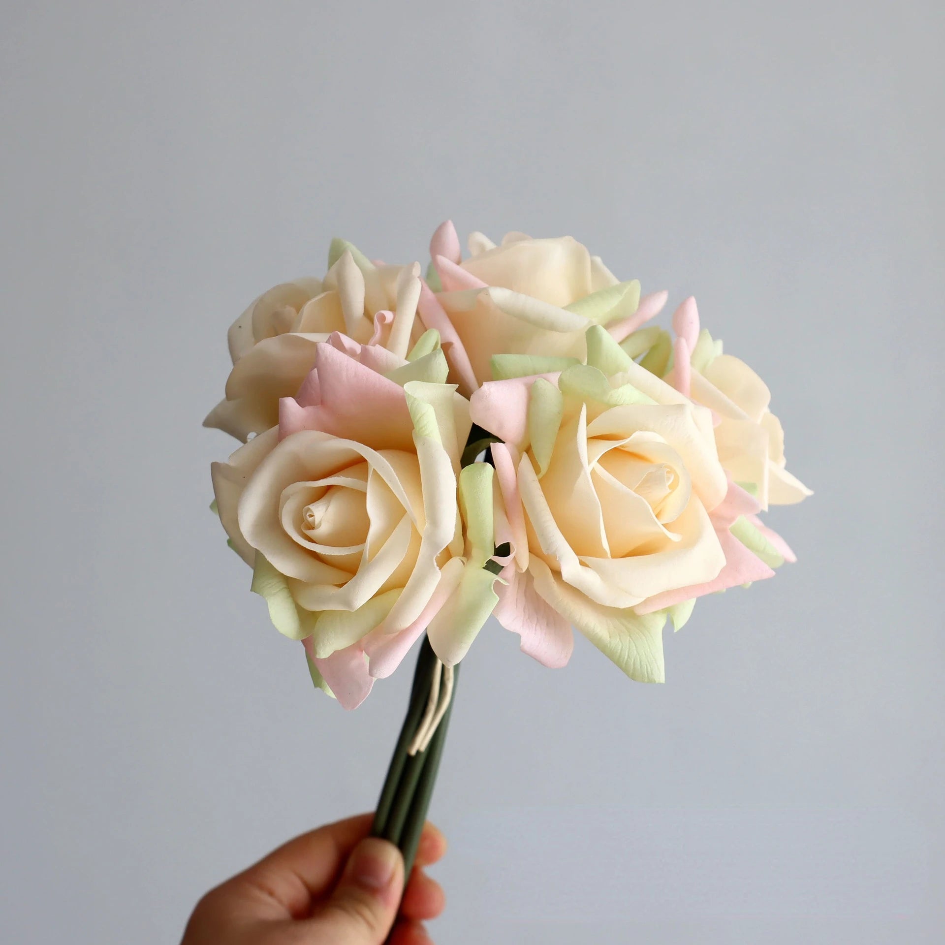 Minimal Pink Rose Bouquet