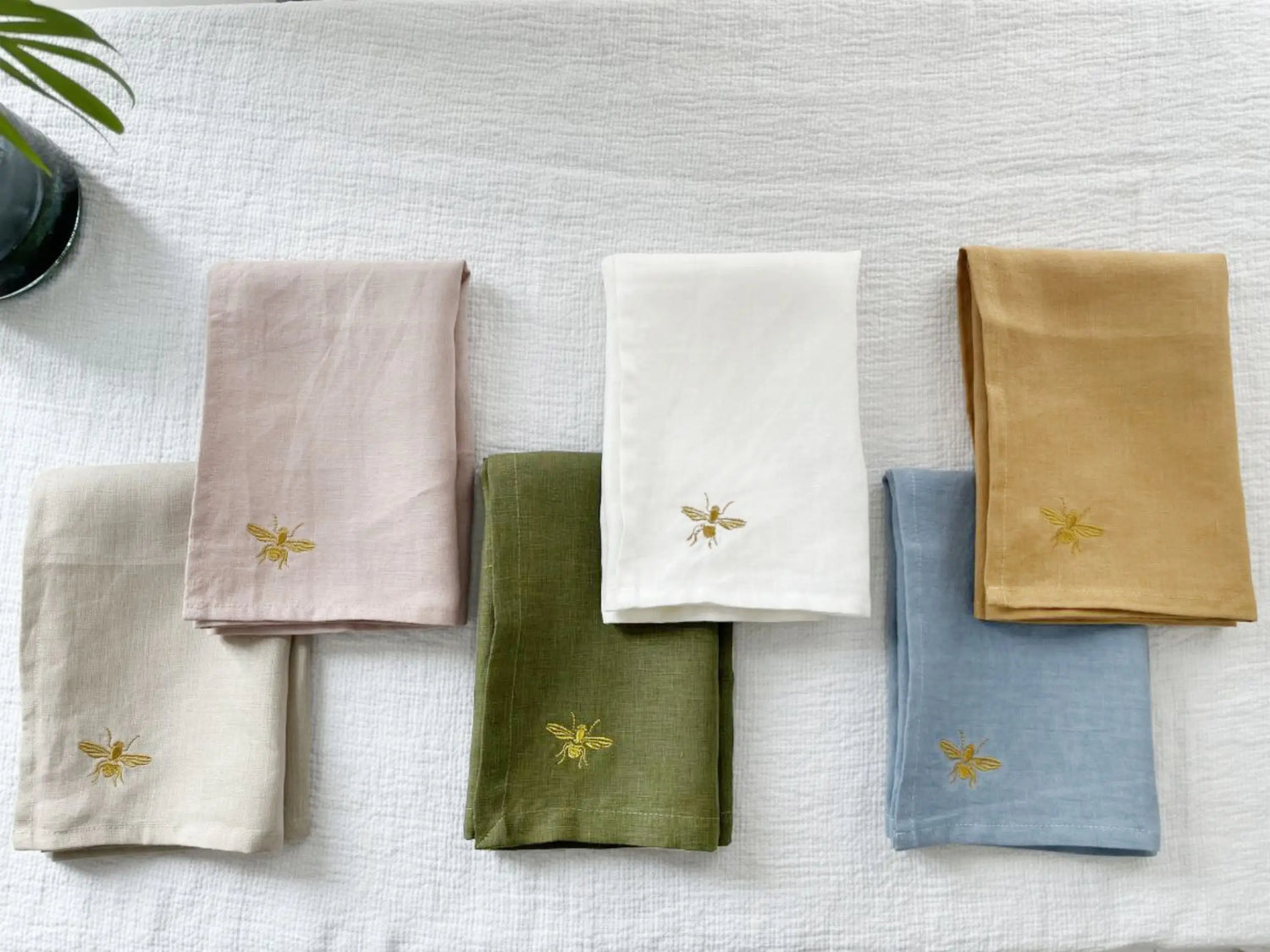 CUPS AND NAPKINS