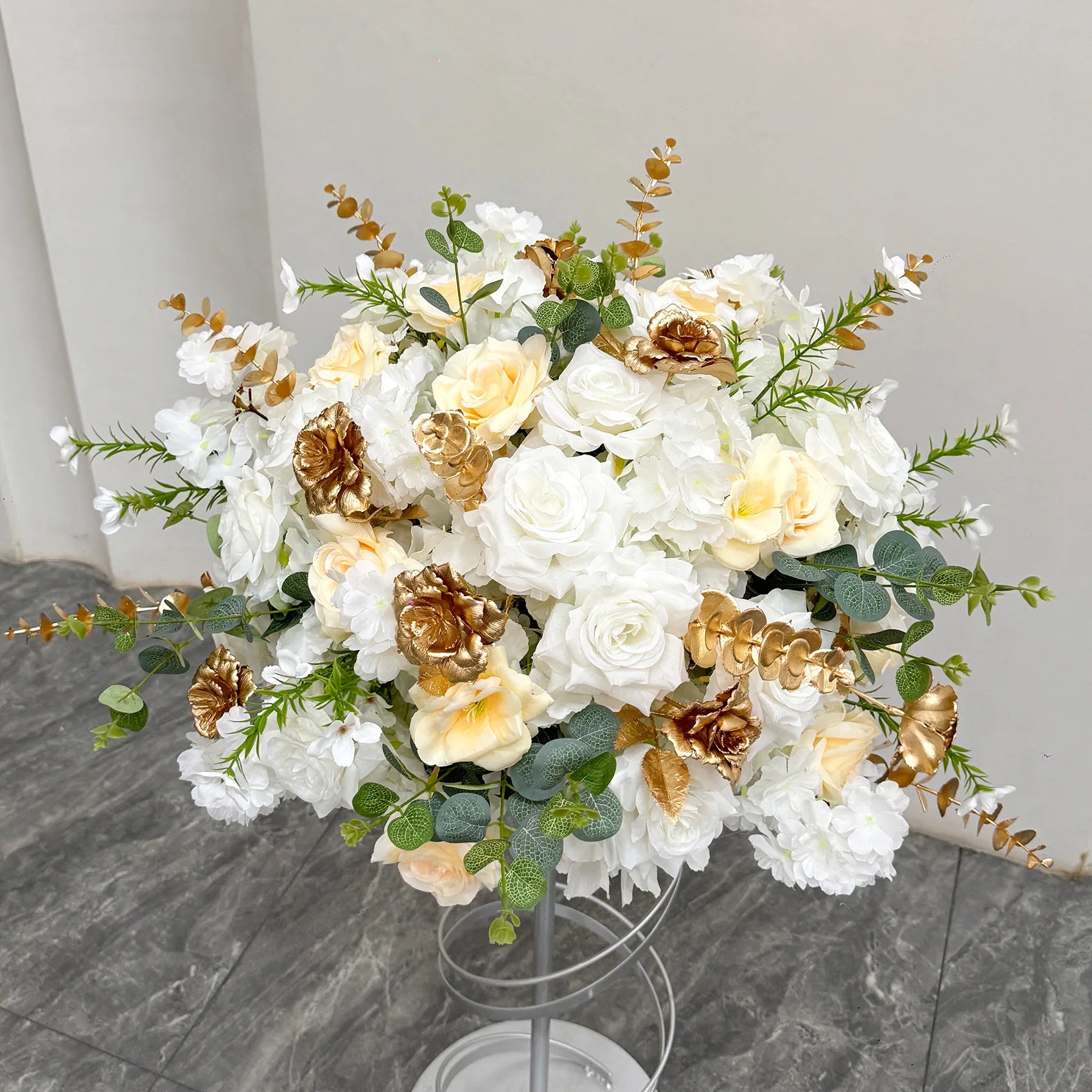 Luxury White Flower Ball Wedding Decoration Piece