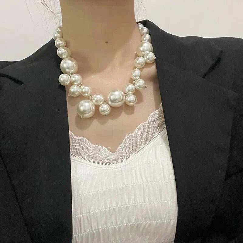 Elegant imitation pearl women's necklace with large round beads choker style for weddings and parties