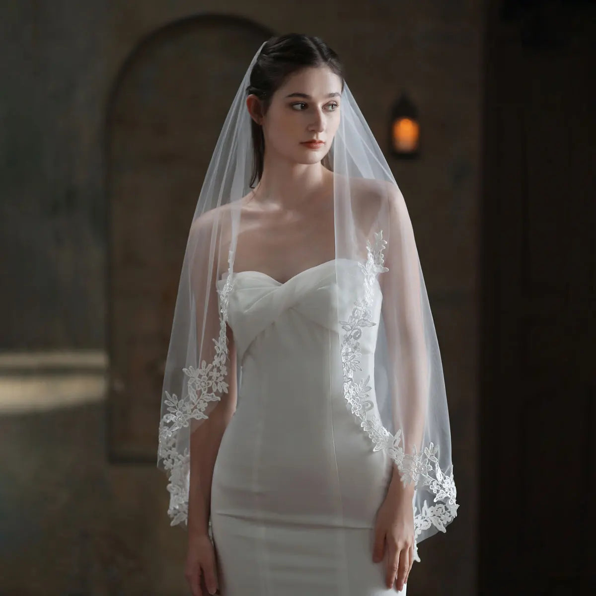 Lace Fingertip Bridal Veil