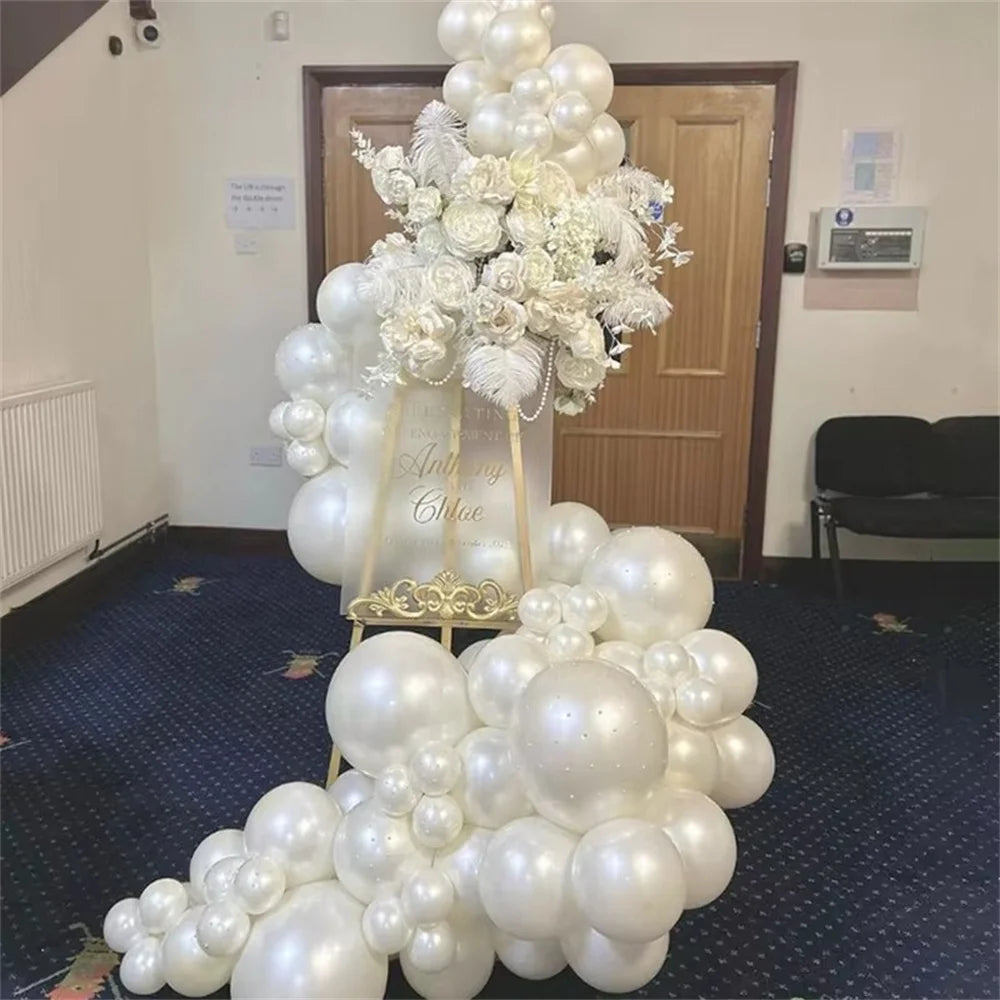 BALLOONS